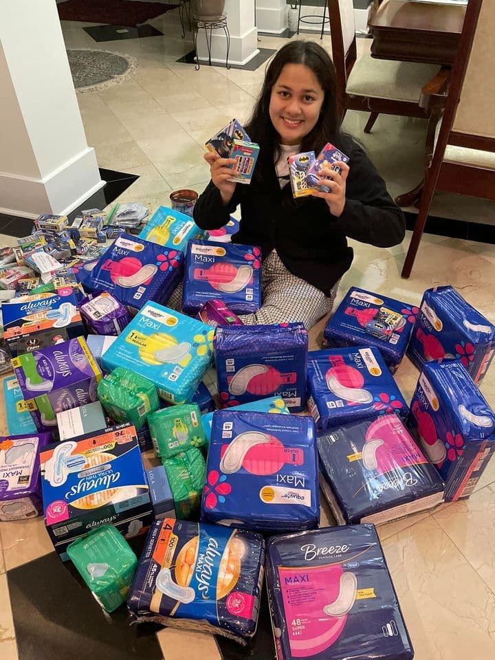 Sponsor donating supplies